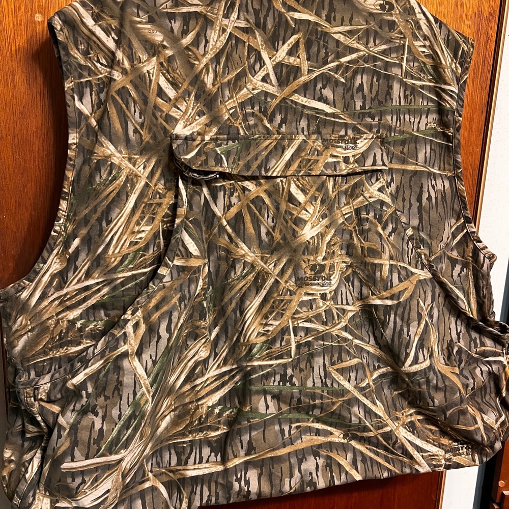 Camouflage Hunting Vest by Gamehide - Picture 3 of 3